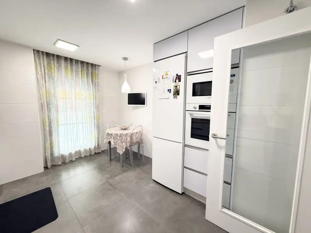Flat with pool for sale in Calle Escritora Carmen Laforet, imagen 14
