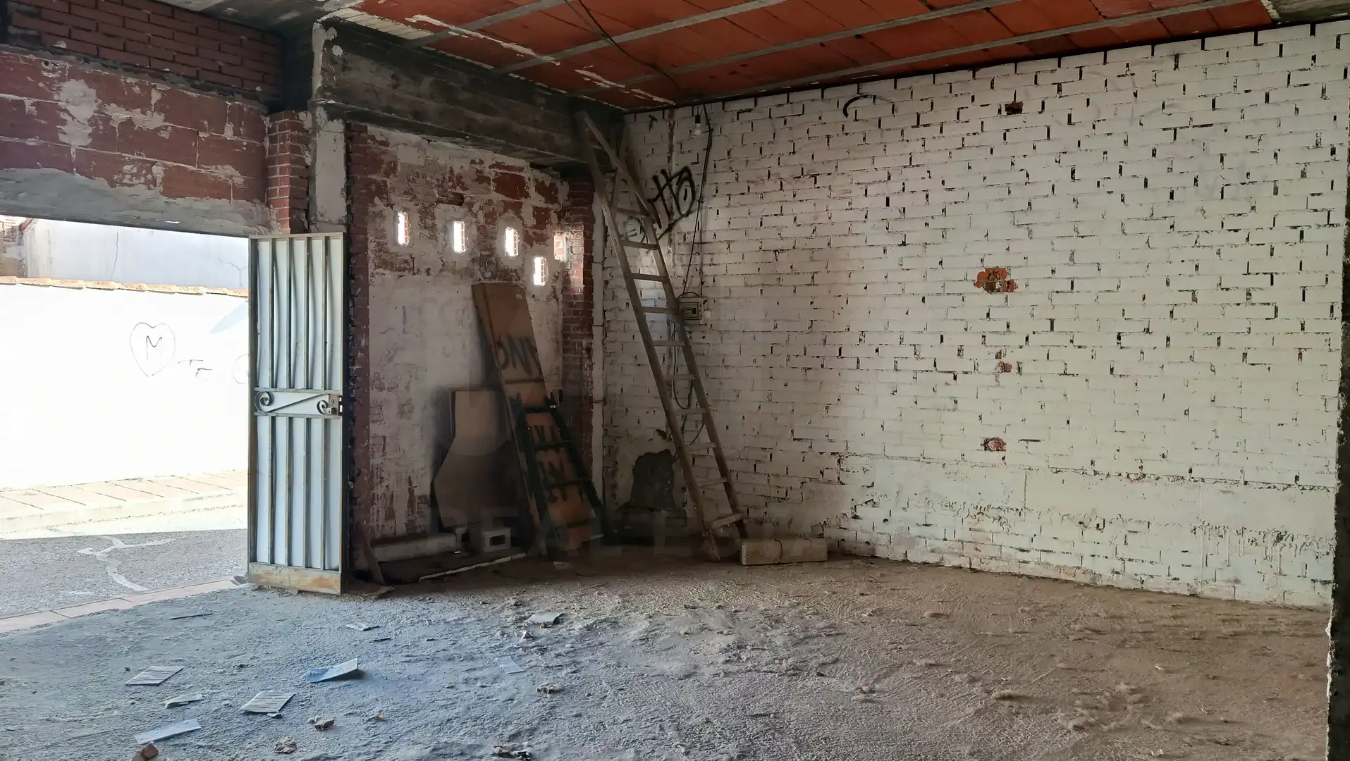 Commercial properties for rent in Meco