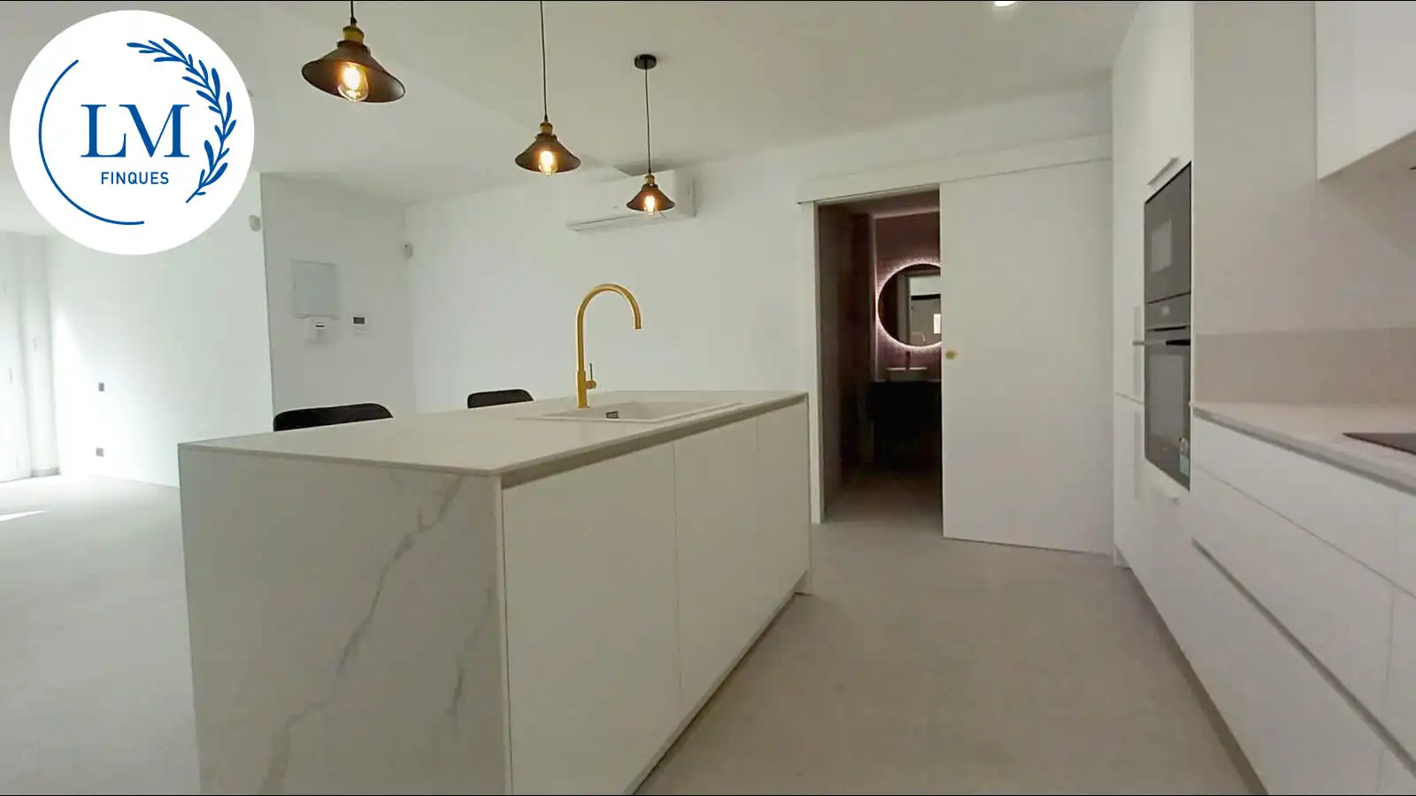 Ground floor for sale in Centre Vila