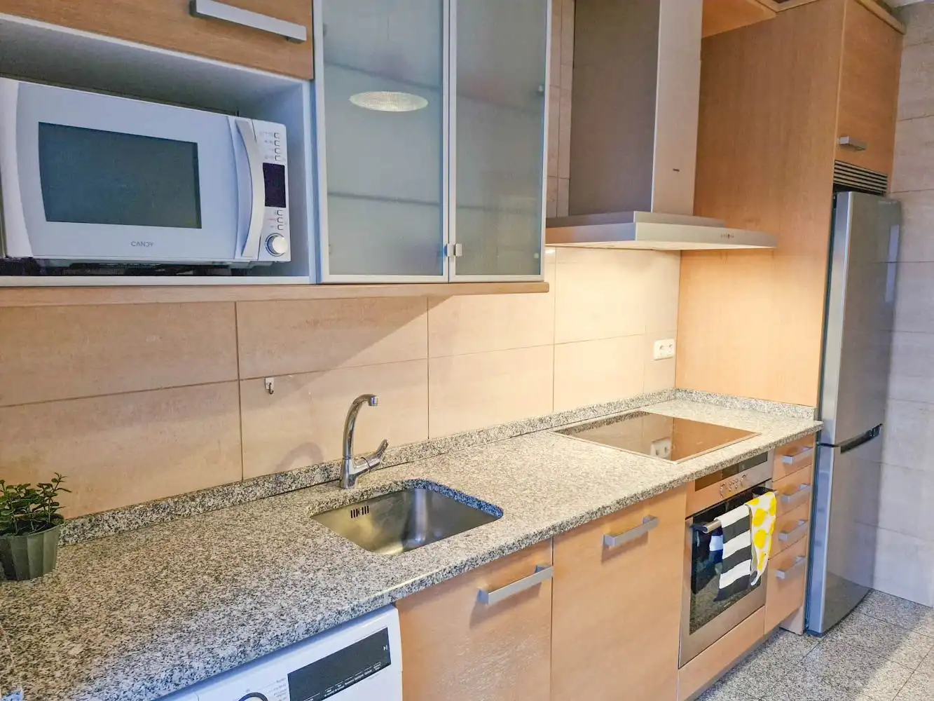 Cuina de Pis de lloguer en Zaragoza amb Aire condicionat, Calefacció i Terrassa