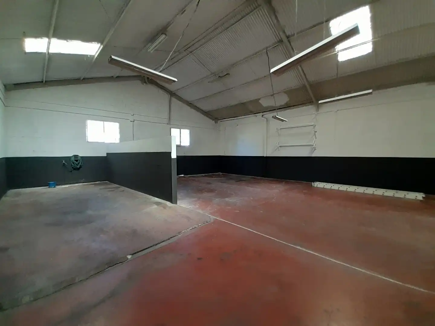 Local en venta en Villalbilla