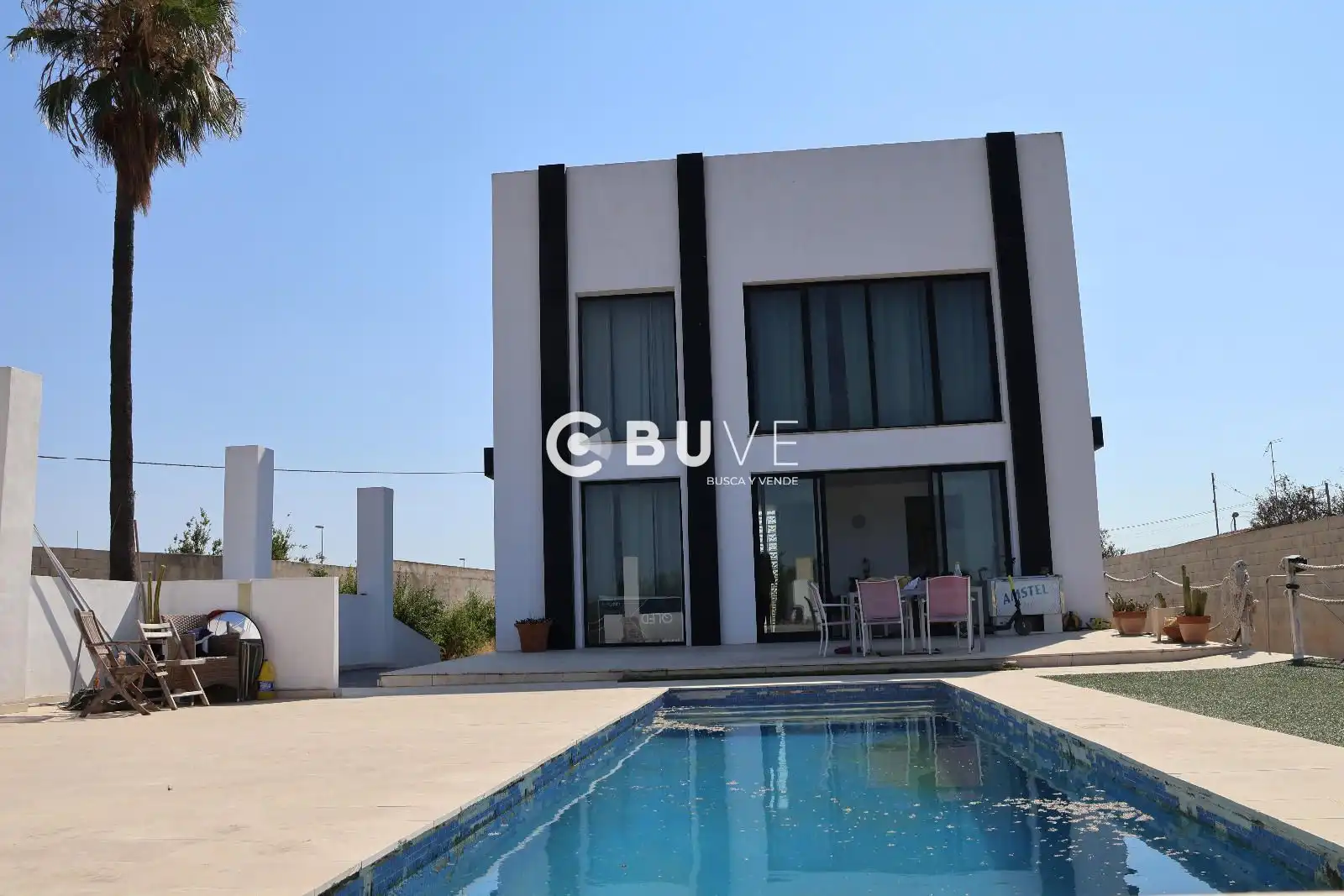 Vista exterior de Casa o xalet en venda en Crevillent amb Aire condicionat, Traster i Piscina