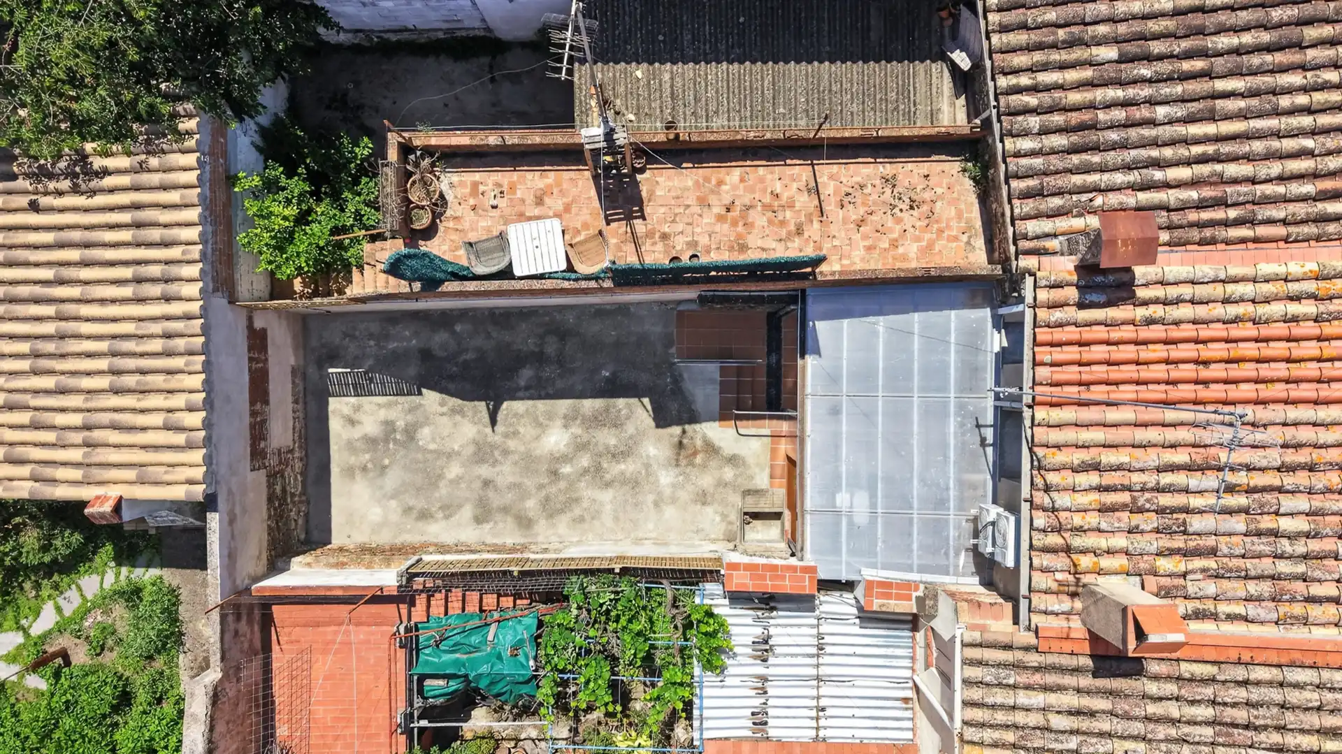 Außenansicht von Einfamilien-Reihenhaus zum Verkauf in Cassà de la Selva mit Klimaanlage, Heizung und Privatgarten