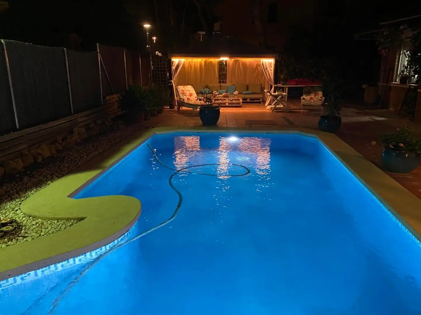 Piscina de Casa adosada en venda en Tarragona amb Aire condicionat, Calefacció i Jardí privat