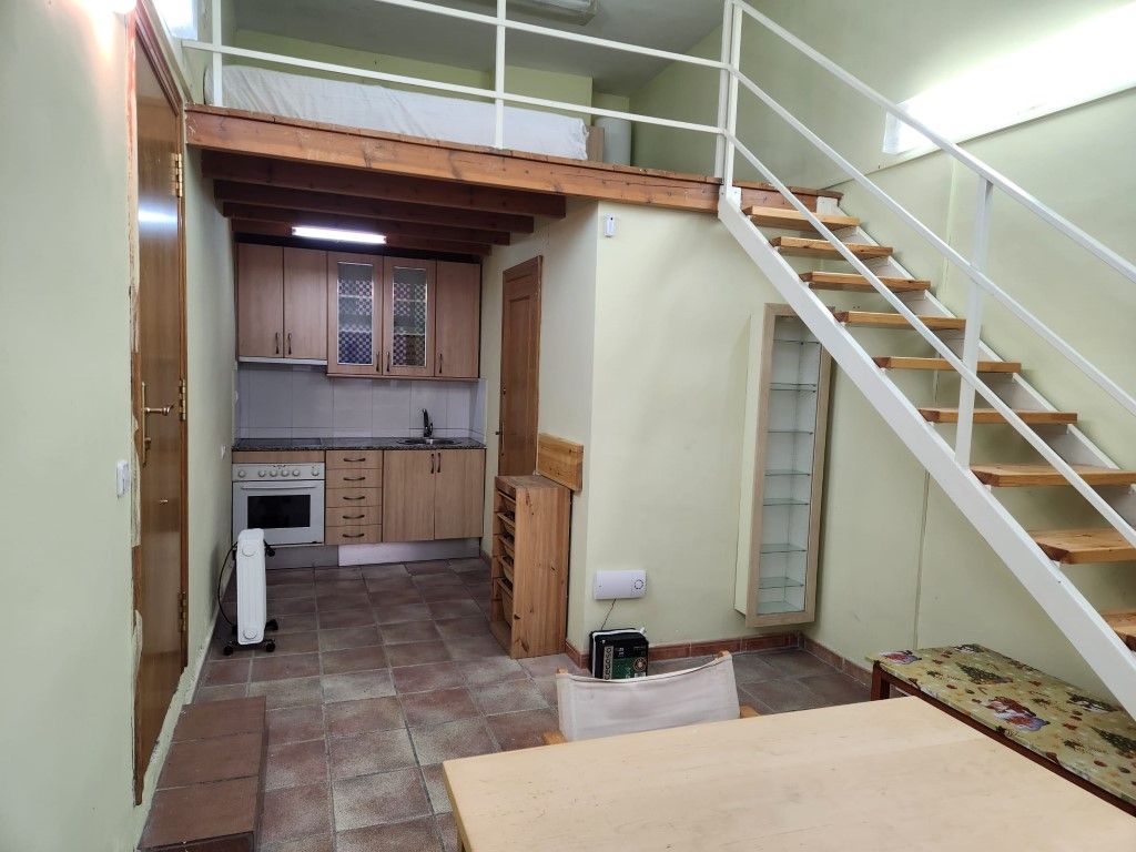 Local de lloguer a Calle Santa Gemma, La Teixonera, Horta - Guinardó