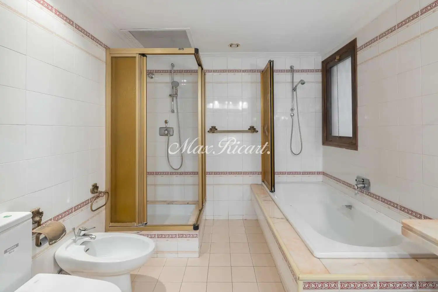 Baño de Piso de alquiler en Barcelona con Aire acondicionado, Calefacción y Terraza