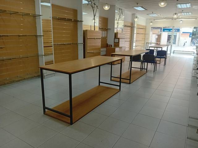 Local comercial en Alquiler en Avenida República Argentina en Jesuitas