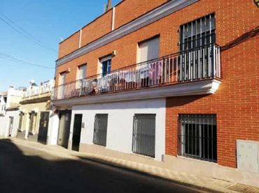 Individual amb ascensor en venda a Calle Rodrigo de Triana 9