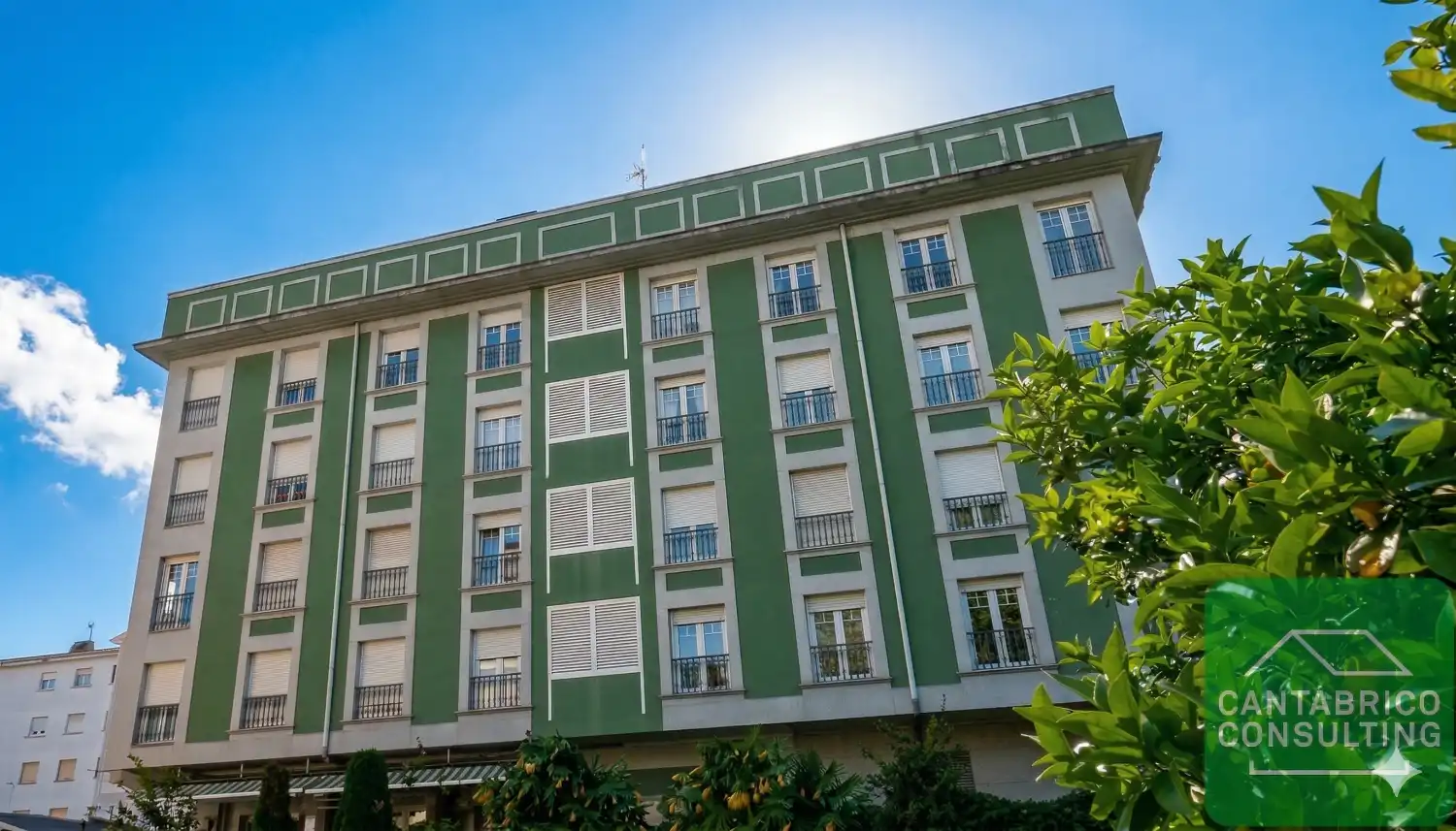 Vista exterior de Dúplex en venda en Navia amb Calefacció, Parquet i Moblat