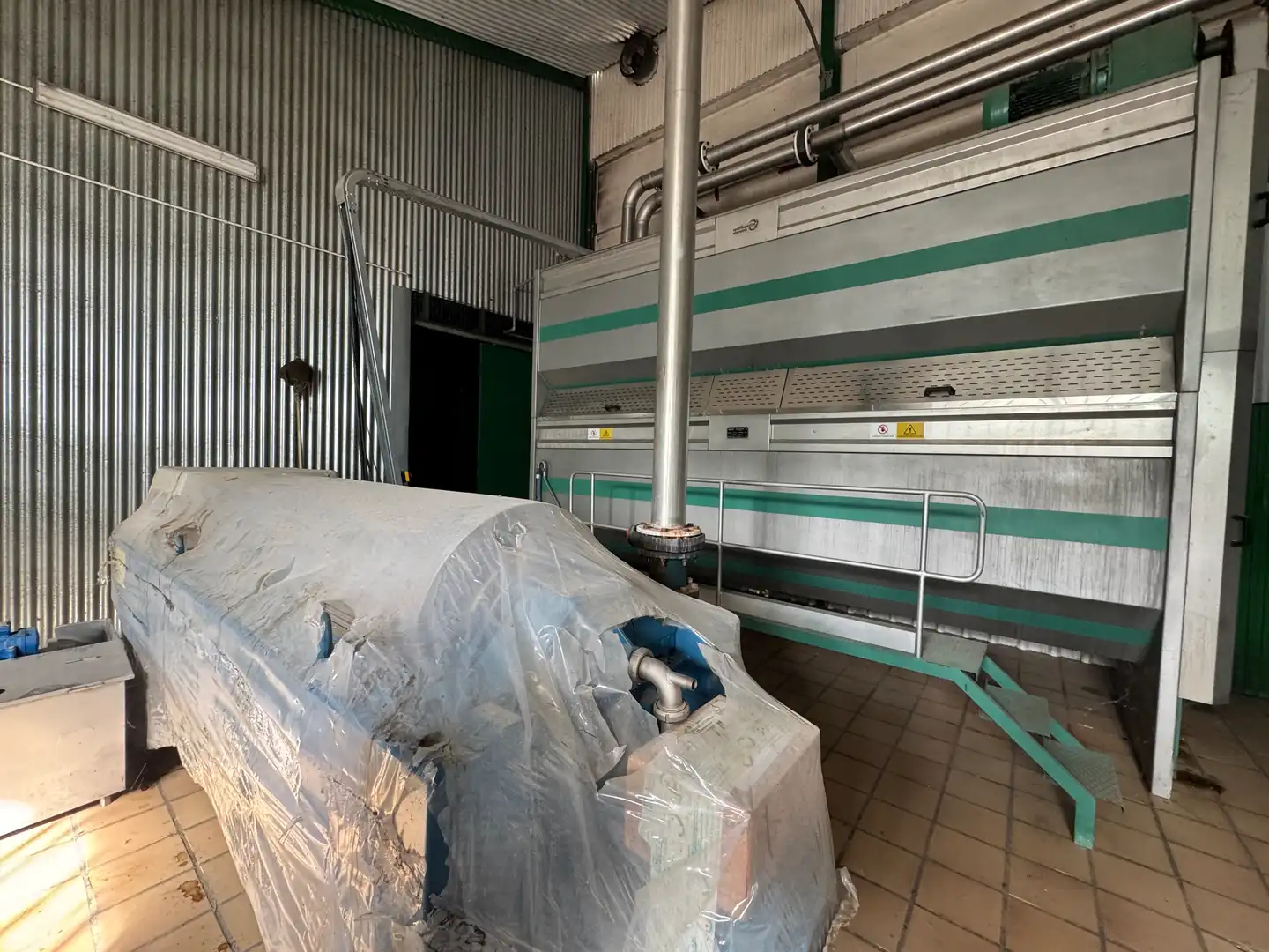 Vista exterior de Nave industrial en venta en Cehegín con Calefacción y Alarma