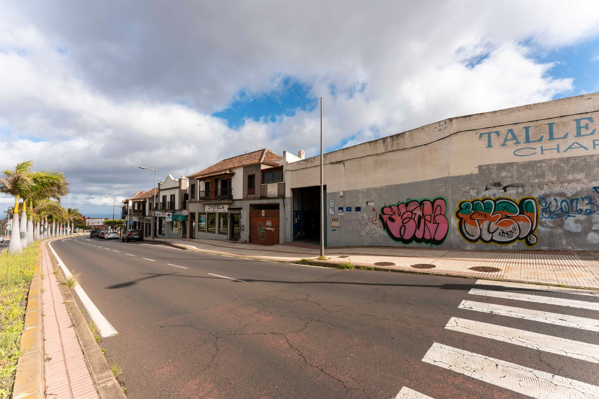 Industrial buildings for sale in Avenida de los Menceyes, 116, Gracia