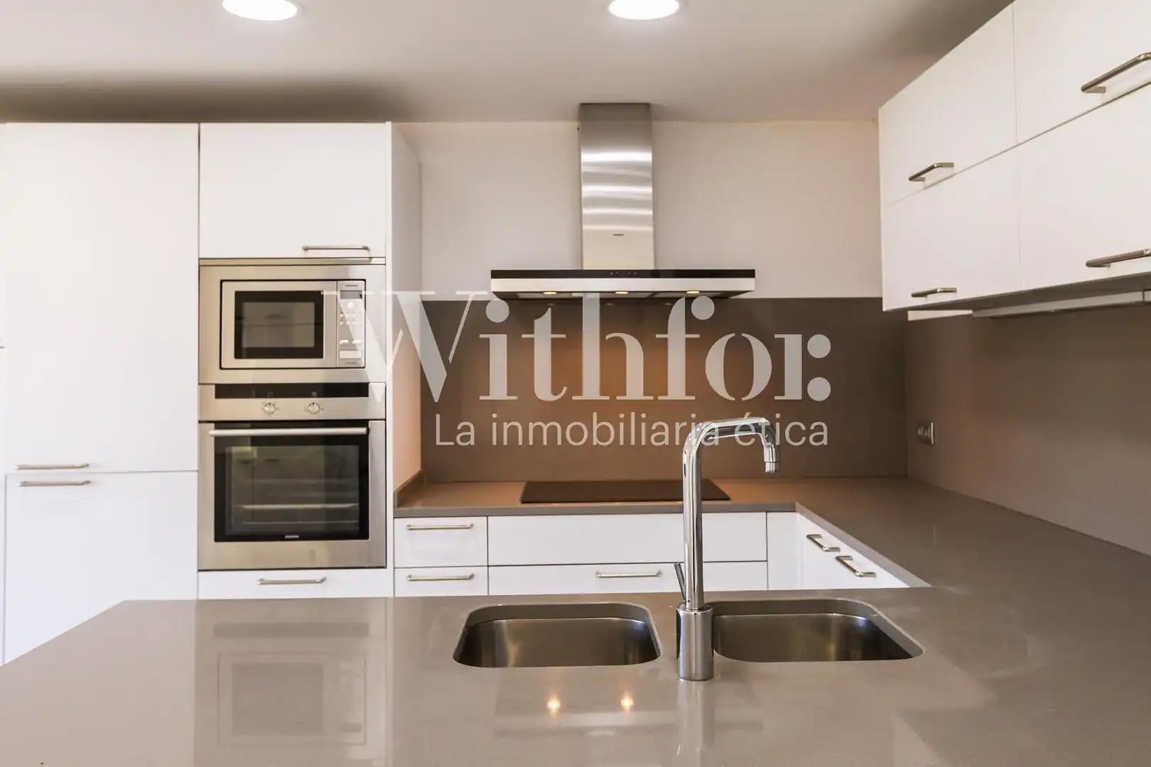 Kitchen of Attic for sale in Barcelona  with Air Conditioner, Heating and Terrace