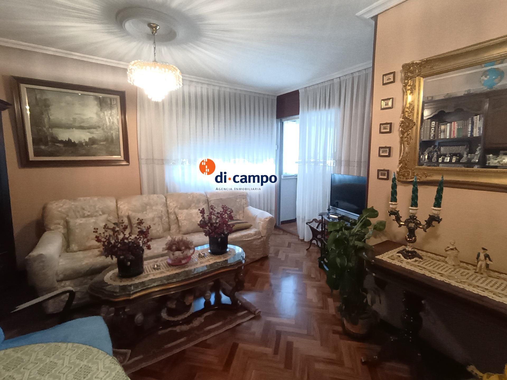 Sala d'estar de Pis en venda en Valladolid Capital amb Terrassa