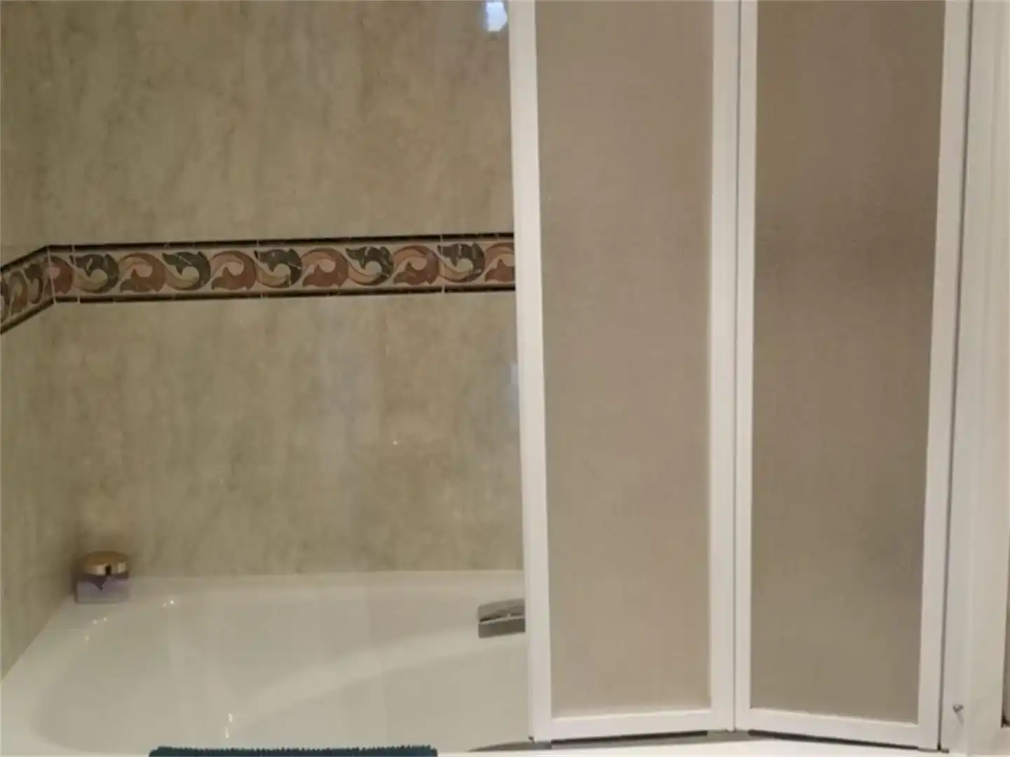 Bathroom of Flat for rent in  Logroño  with Air Conditioner, Swimming Pool and Balcony