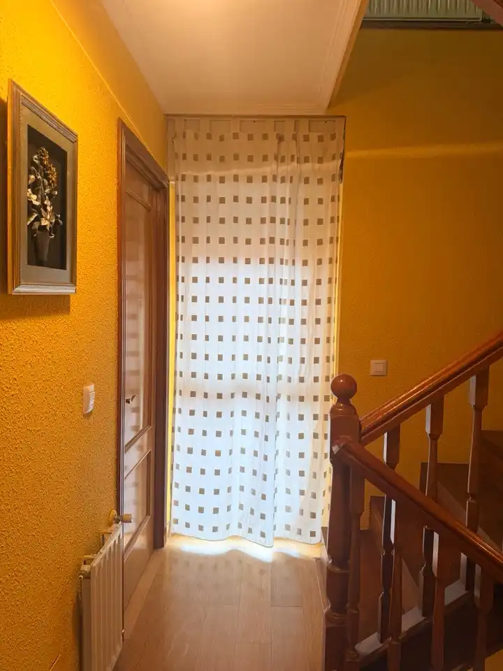Casa adosada en venta en Torrelavega  con Calefacción, Parquet y Terraza