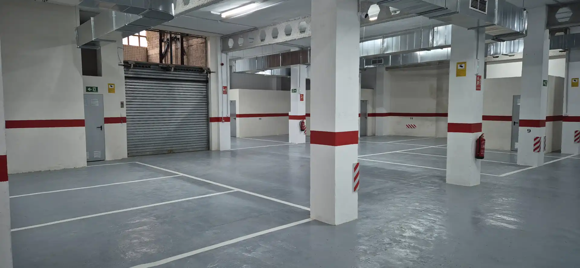 Parking of Garage for rent in Alfafar