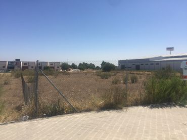 Terreno industrial en venta en Altos del Olivar - El Caracol