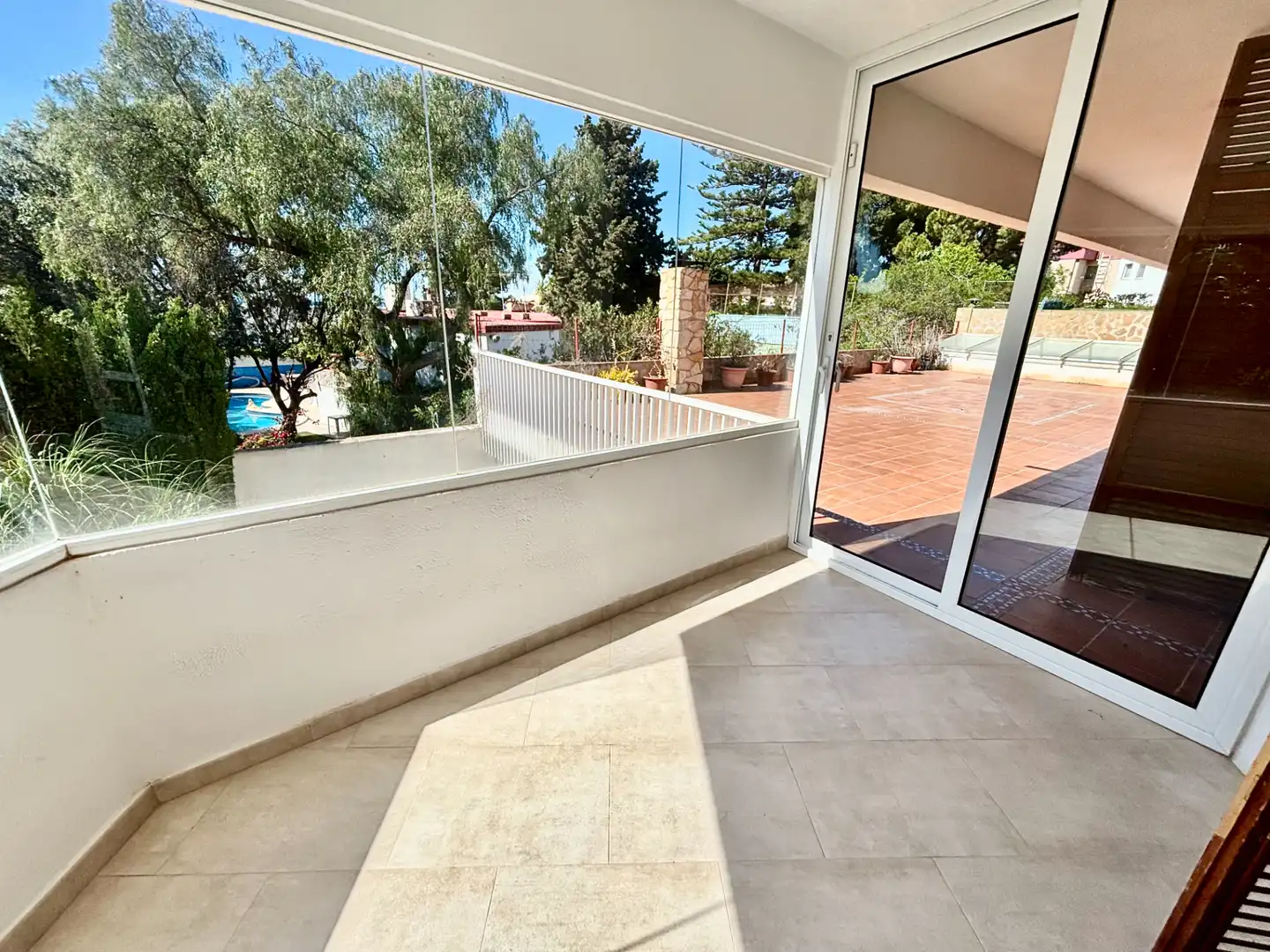 Terrassa de Casa o xalet en venda en Alicante / Alacant amb Jardí privat, Terrassa i Traster