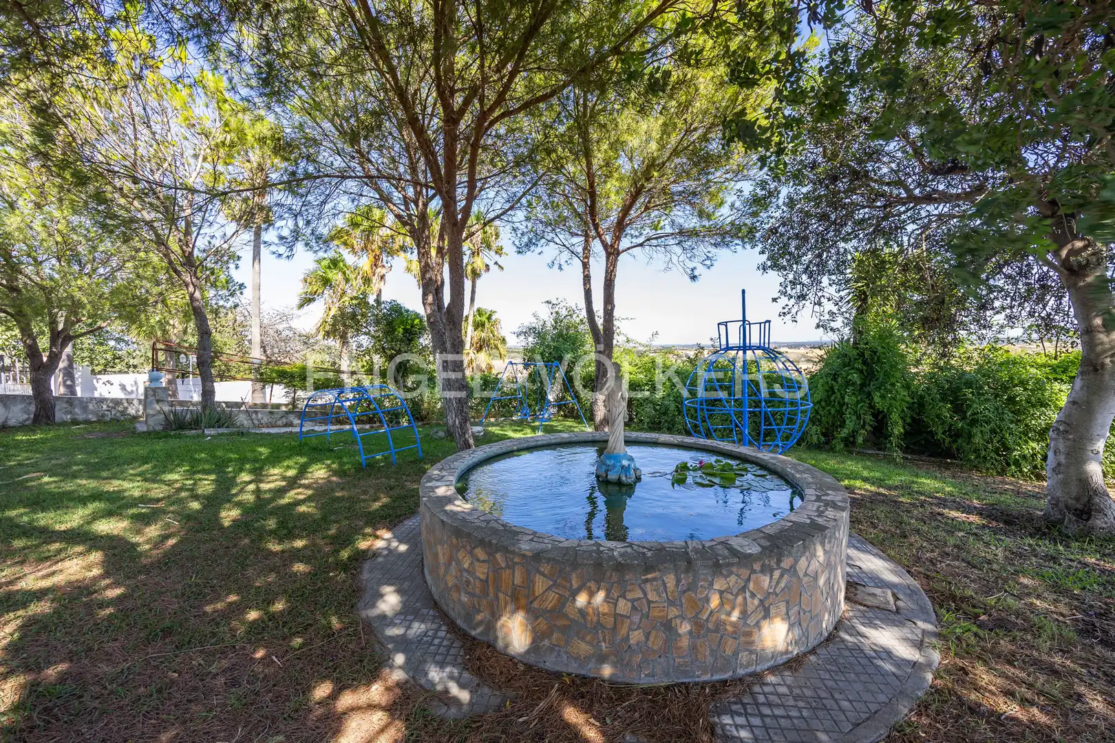 Jardín de Casa o chalet en venta en Chiclana de la Frontera con Aire acondicionado, Calefacción y Jardín privado
