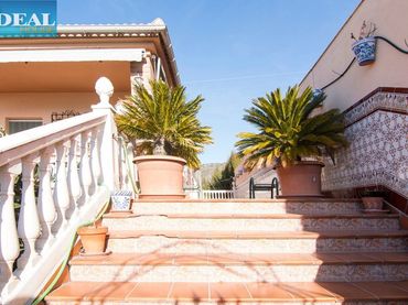 Casa rústica con balcón en venta en Calle LAS PIEDRAS