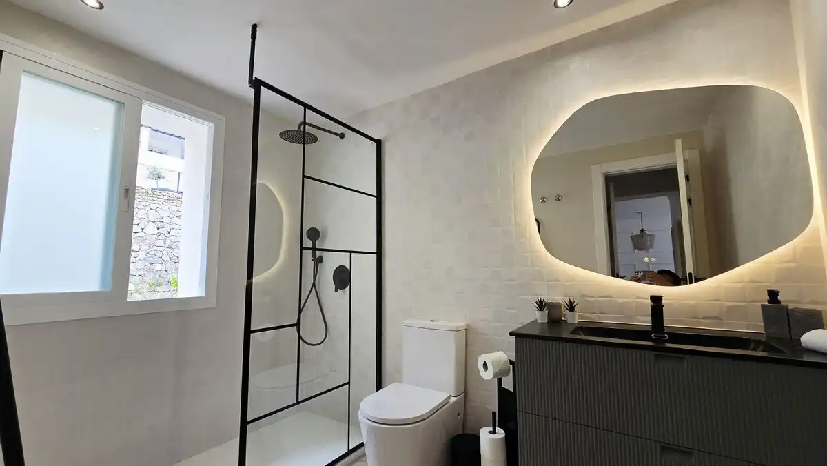 Bany de Apartament en venda en Benahavís amb Aire condicionat, Terrassa i Piscina comunitària