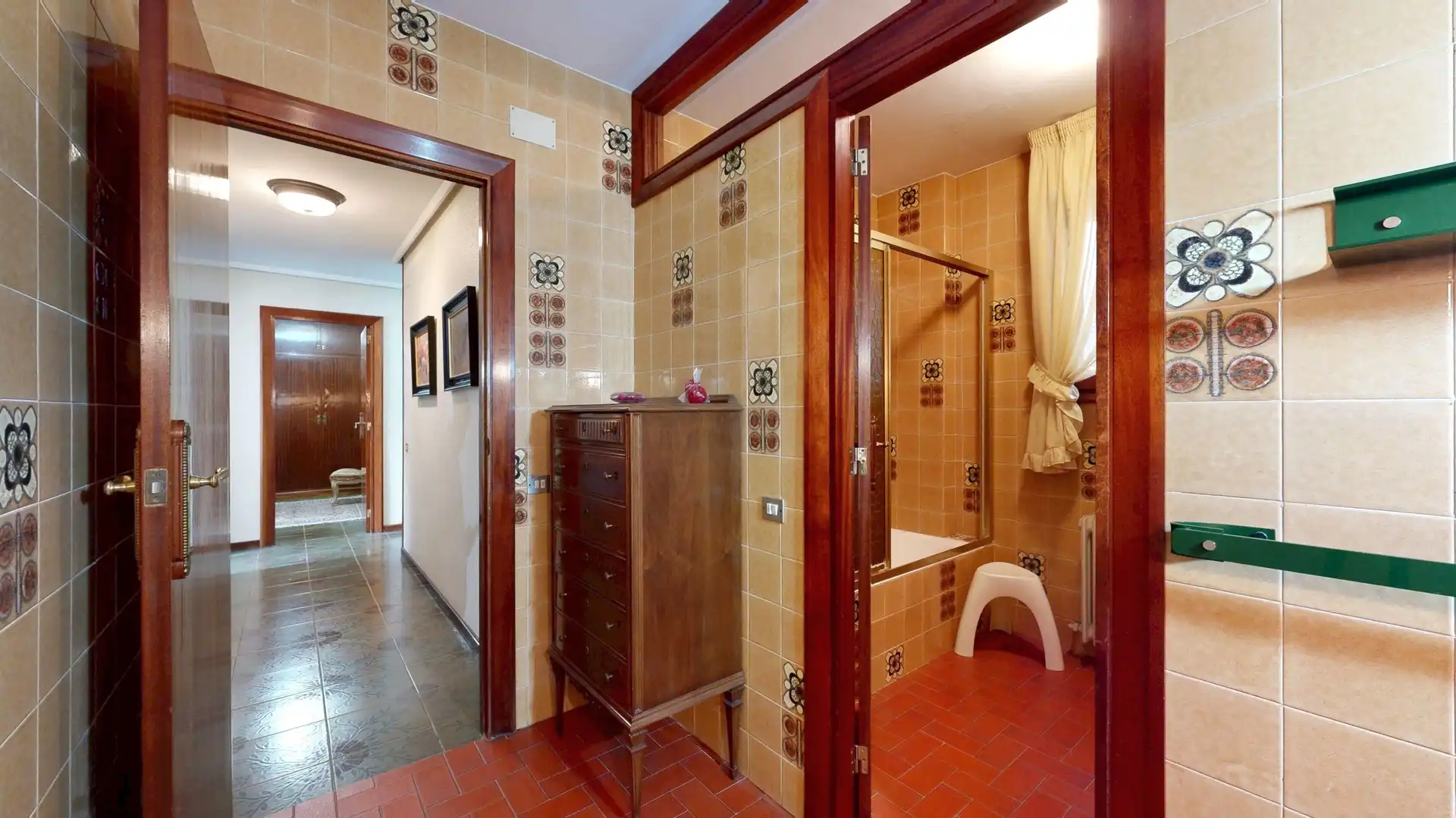 Bathroom of Flat for sale in Vila-real  with Private garden, Terrace and Storage room