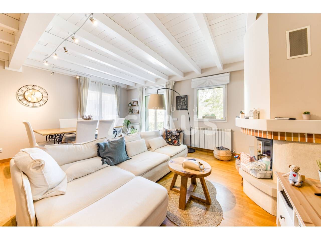 Sala de estar de Casa adosada de alquiler en Ordino con Calefacción, Parquet y Terraza