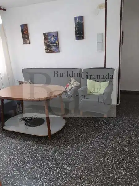Piso de alquiler en Granada con Terraza y Microondas
