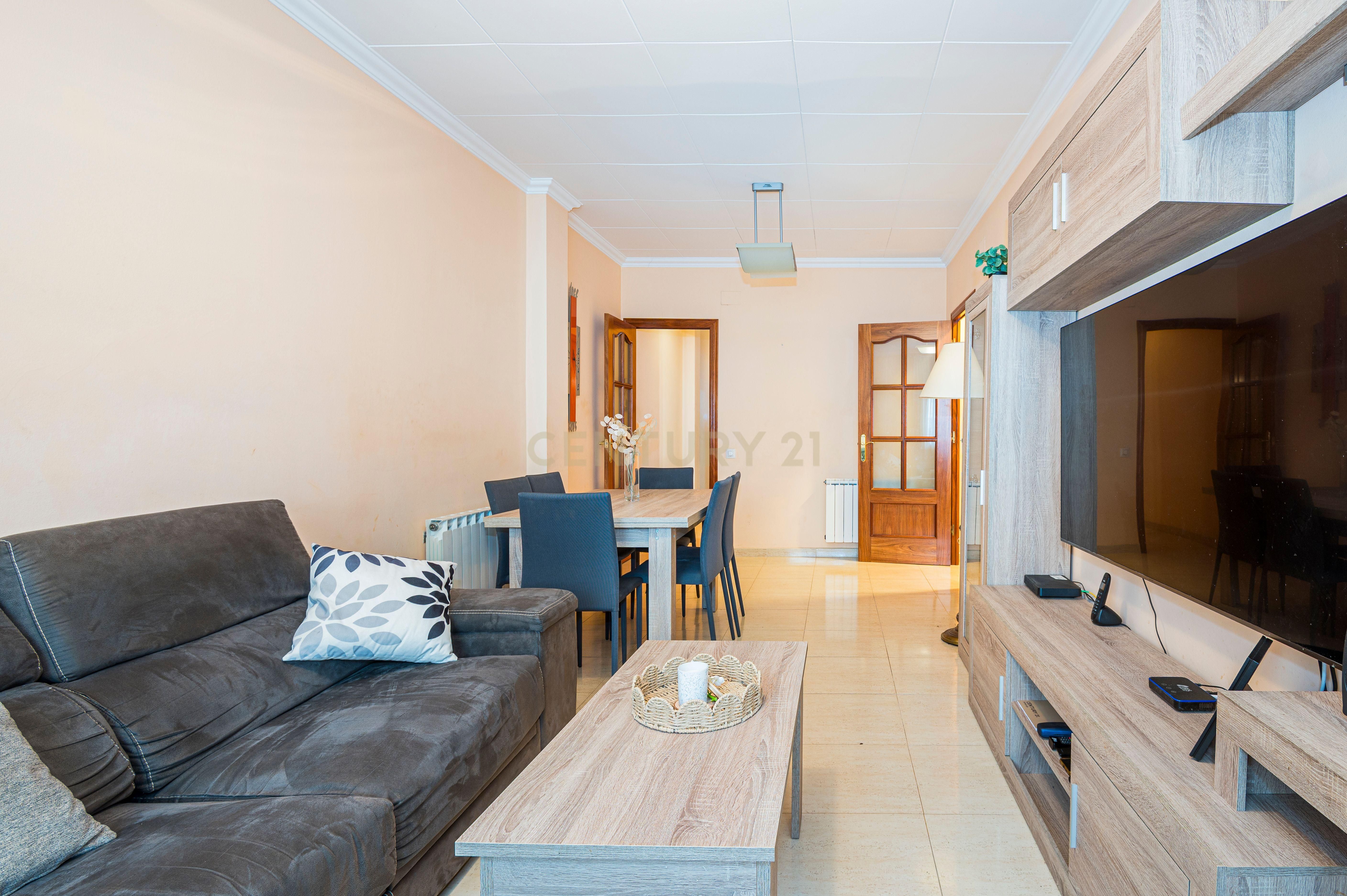 Vista exterior de Planta baja en venta en Cubelles con Trastero