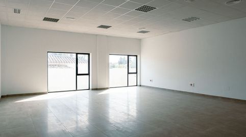 Foto 5 de Oficina de alquiler en Villacana - Costalita - Saladillo, Estepona