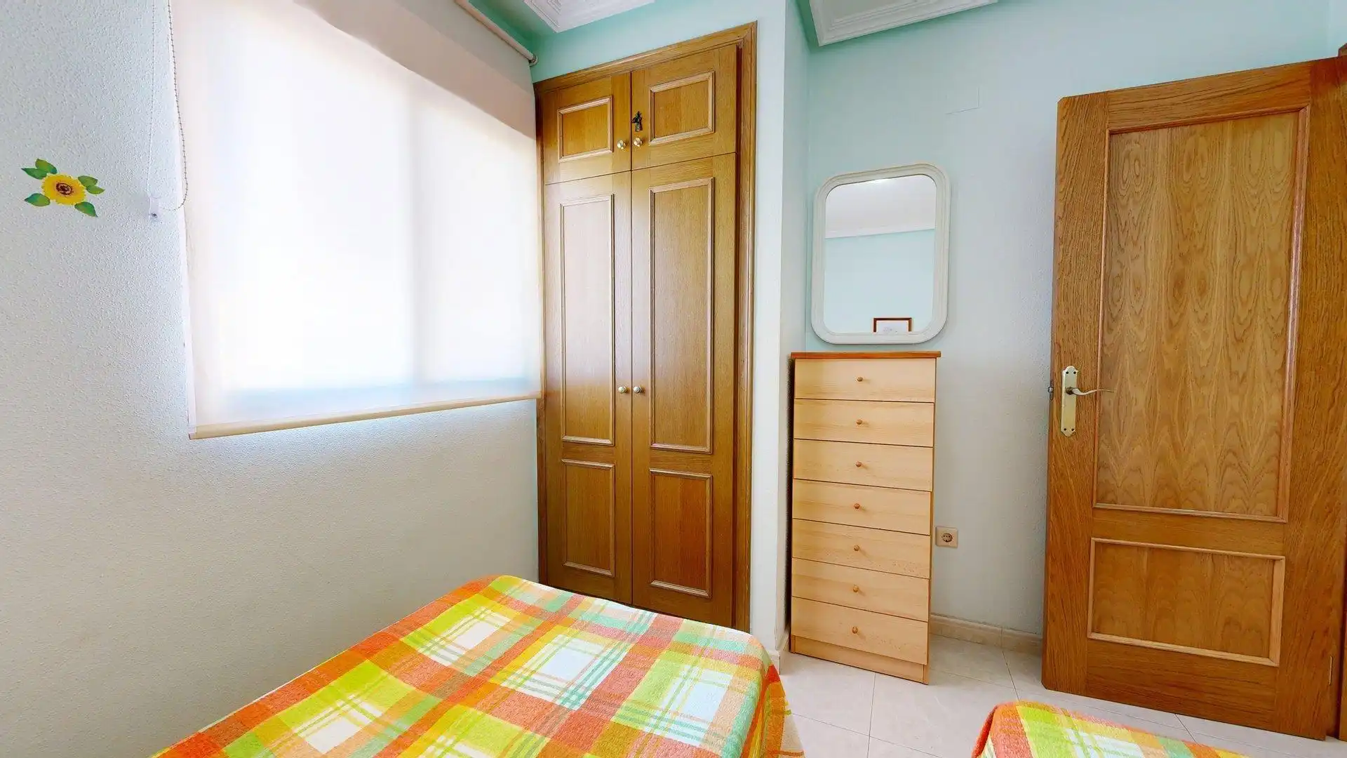 Dormitori de Apartament en venda en Elche / Elx amb Aire condicionat, Terrassa i Moblat