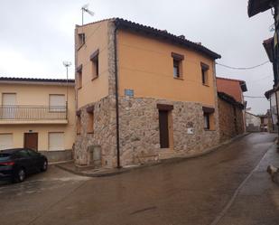 Vista exterior de Casa o xalet en venda en Los Llanos de Tormes  amb Calefacció i Moblat