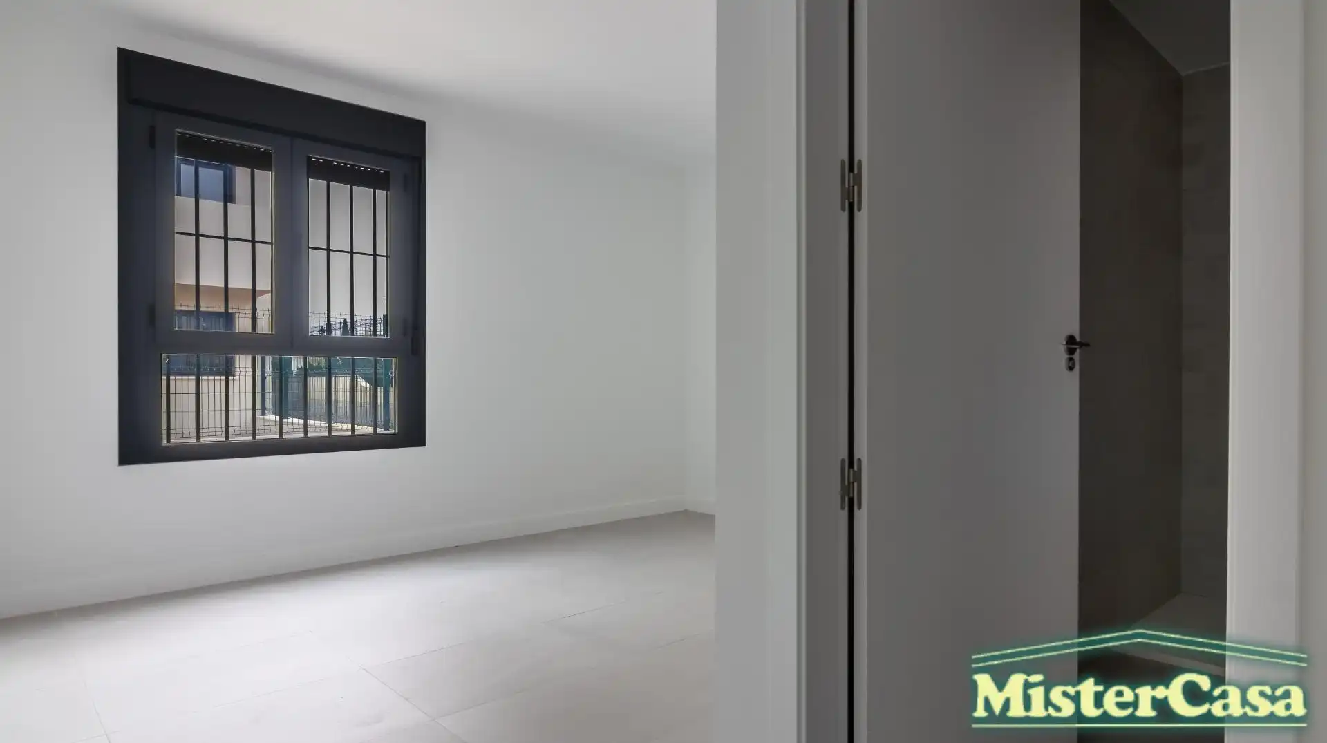 Wohnung zum Verkauf in Jerez de la Frontera mit Klimaanlage, Privatgarten und Terrasse