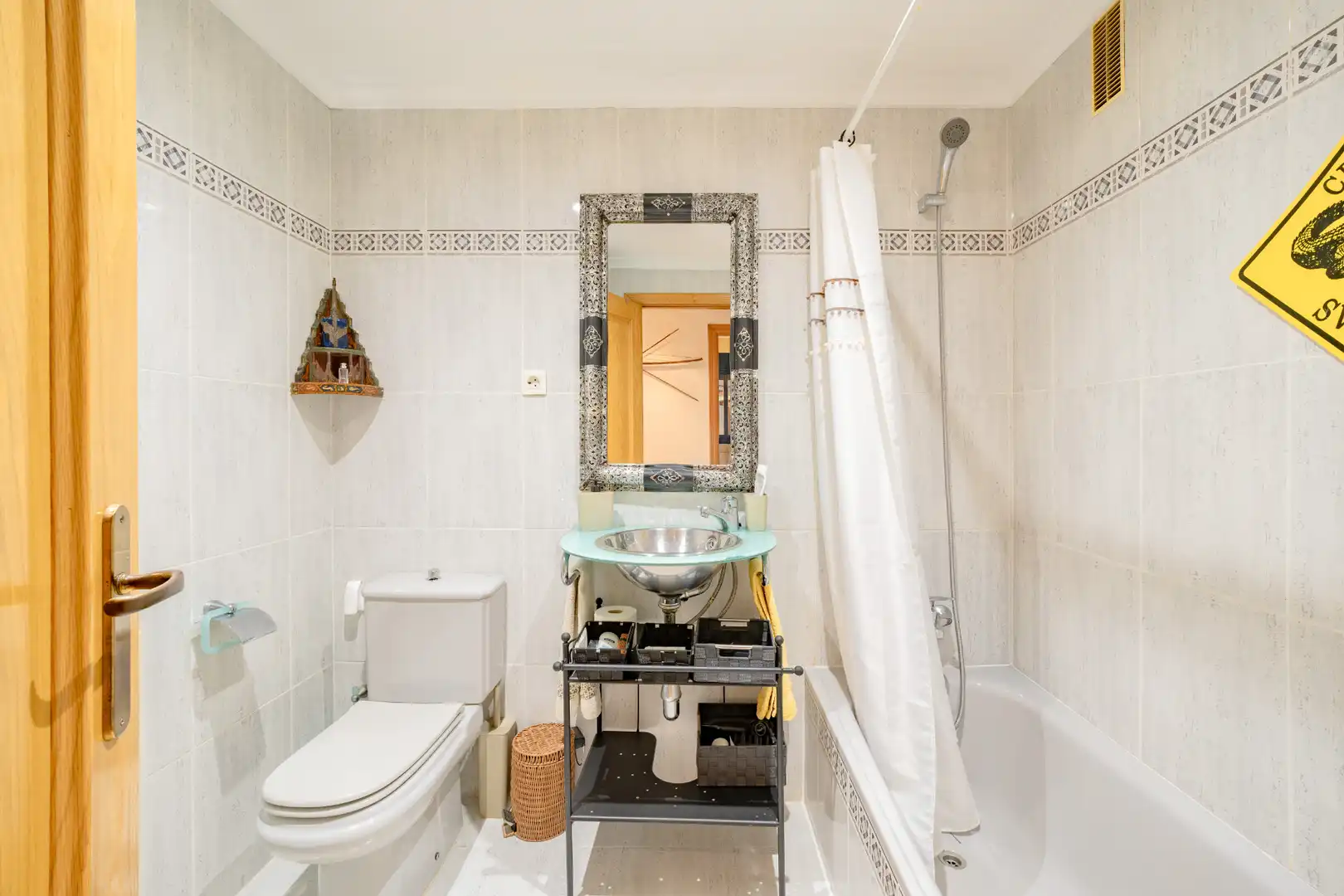Baño de Piso en venta en Valencia con Aire acondicionado, Calefacción y Horno