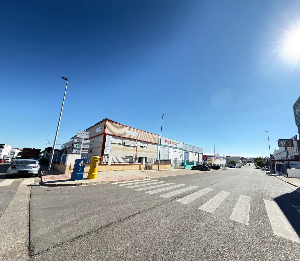 Nau industrial en venda a Calle Floristería