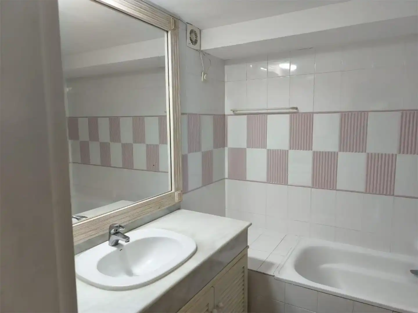 Baño de Piso en venta en Marbella con Aire acondicionado y Piscina