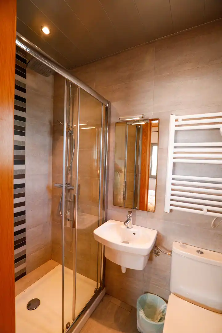 Badezimmer von Haus oder Chalet zum Verkauf in L'Escala mit Klimaanlage, Terrasse und Möbliert
