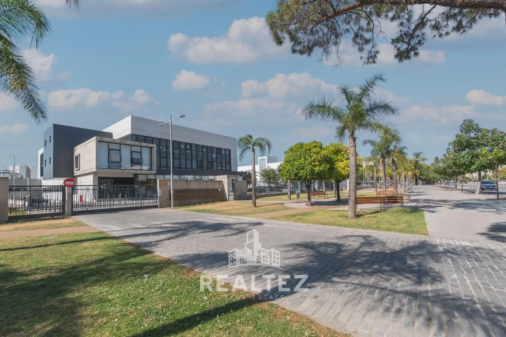 Exterior view of Flat for sale in Jerez de la Frontera  with Terrace, Balcony and Alarm