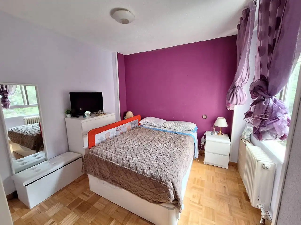 Bedroom of Flat for sale in Fuenlabrada  with Air Conditioner, Heating and Parquet flooring