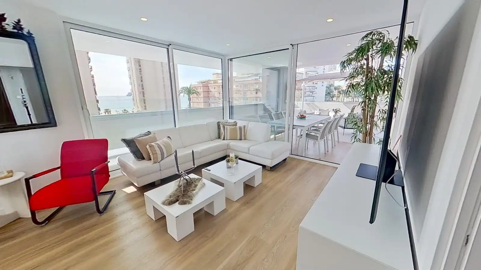 Piso con terraza en venta en Avenida del Mediterráneo