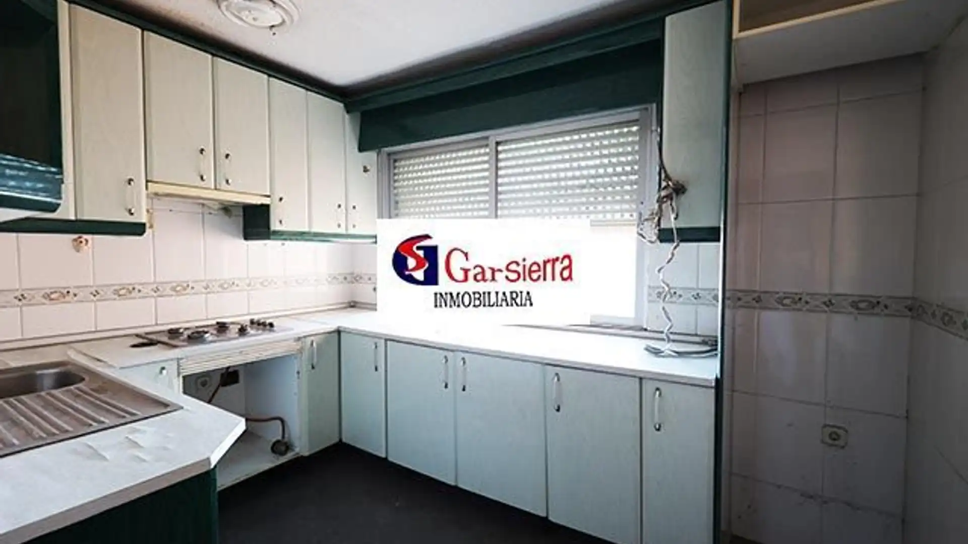 Cocina de Piso en venta en Alcalá de Henares con Calefacción