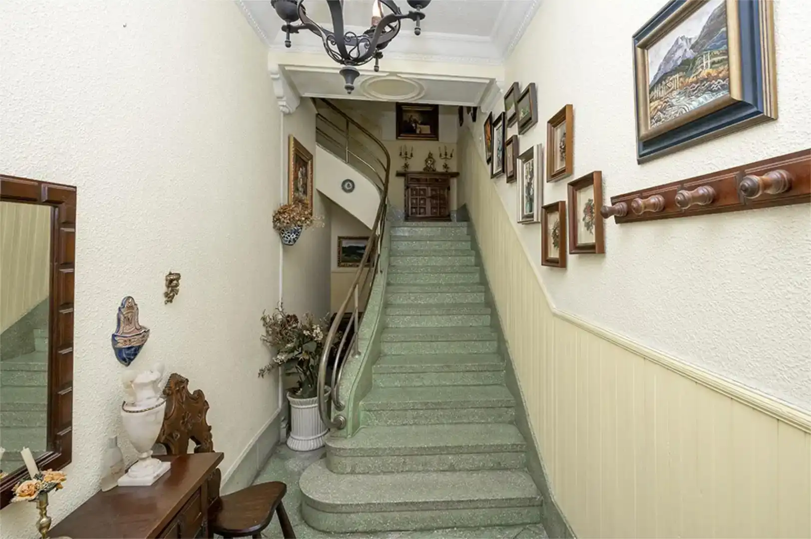 Dúplex para compartir en Las Pedroñeras    con Parquet, Amueblado y Horno