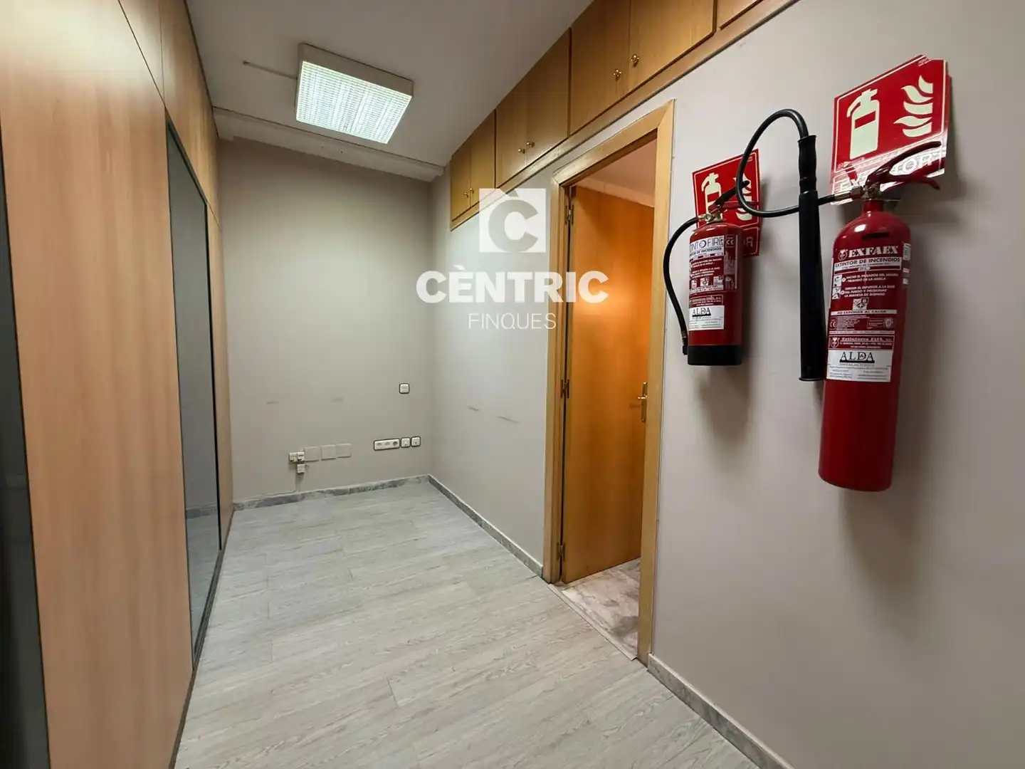 Oficina de lloguer en Terrassa amb Aire condicionat i Calefacció