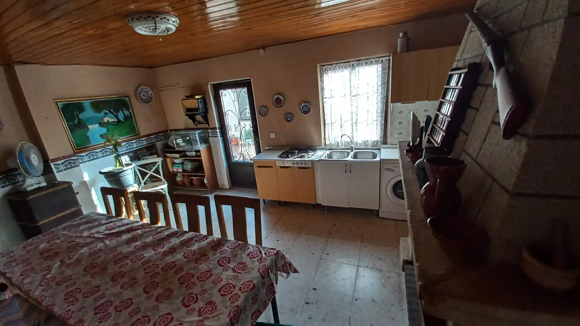 Kitchen of Houses for sale in Moraleja del Vino