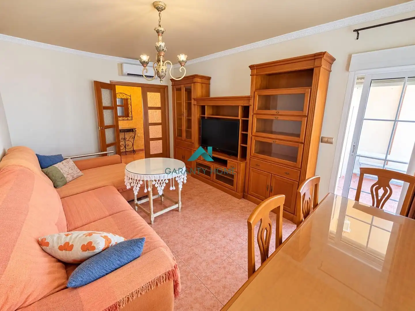 Flat with terrace for sale in Torredonjimeno