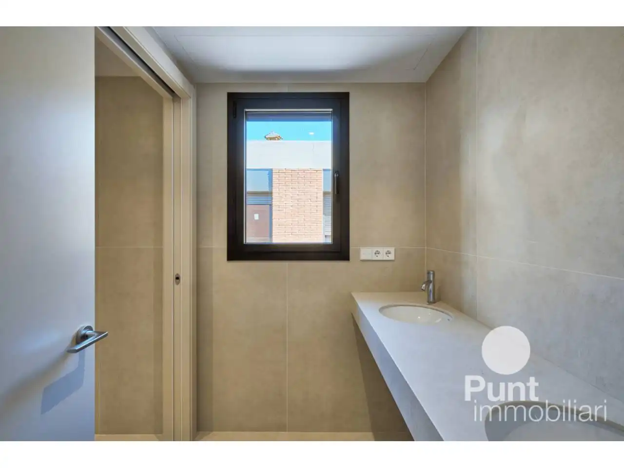 Bathroom of Houses for sale in Premià de Dalt  with Air Conditioner and Heating