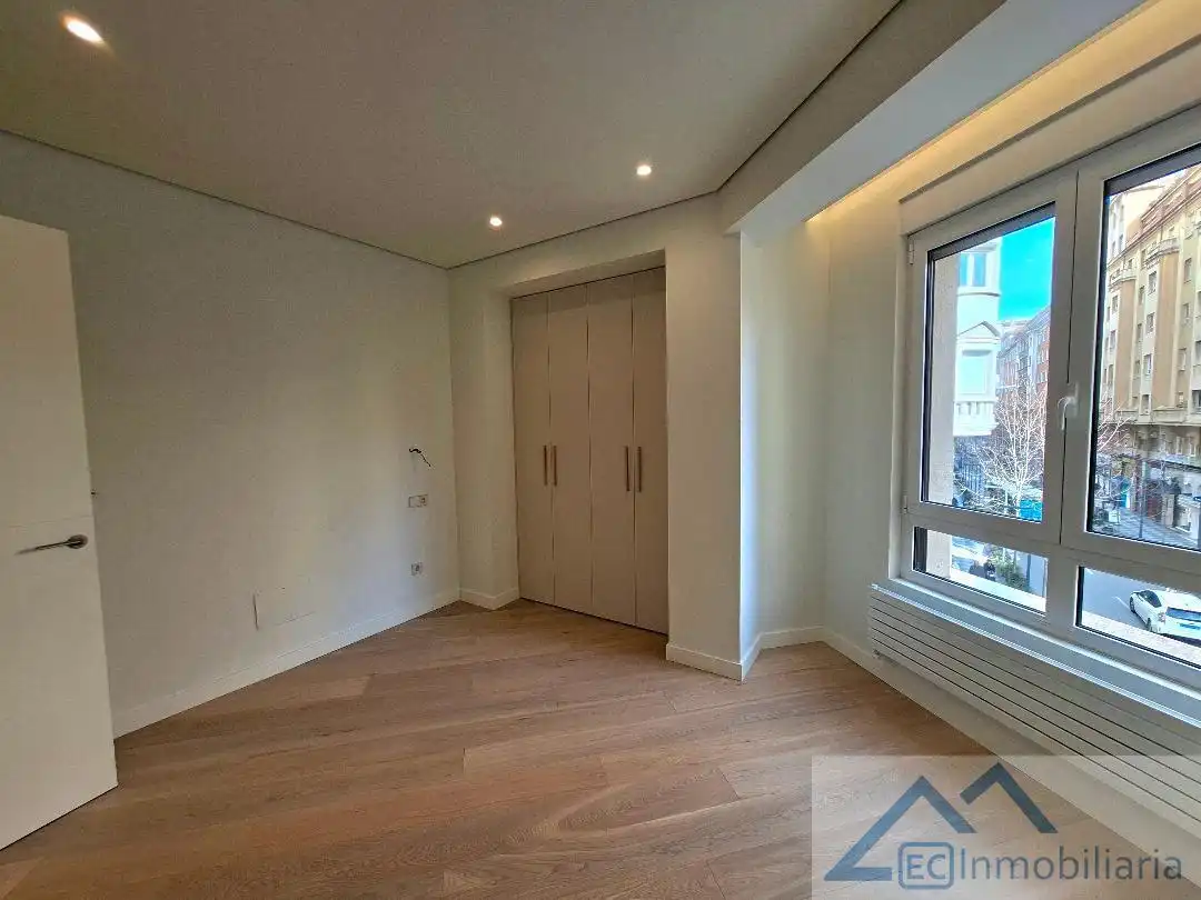 Habitación de Piso en venta en Santander con Calefacción y Trastero