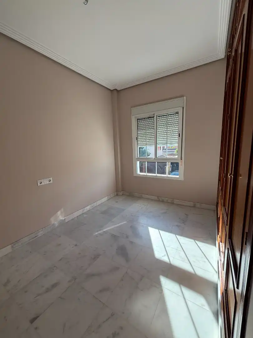 Bedroom of Detached homes for sale in Almensilla  with Air Conditioner, Private garden and Terrace