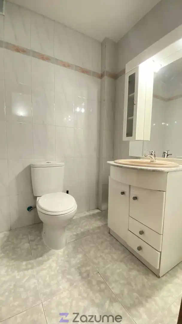 Flat for rent in C. Tamujar, Tres Olivos - La Piedad