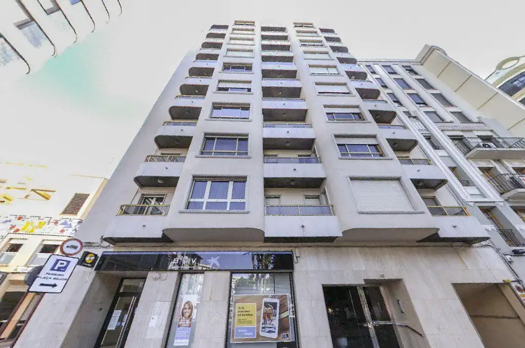 Business premises for sale in Casc Urbà